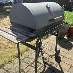 Free Char-griller Pro Deluxe Charcoal BBQ Grill