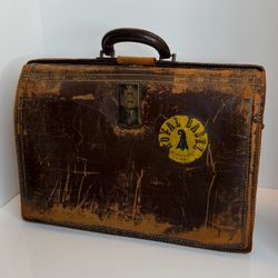 Vintage Leather Briefcase Switzerland / Royal Basel – Distressed Look