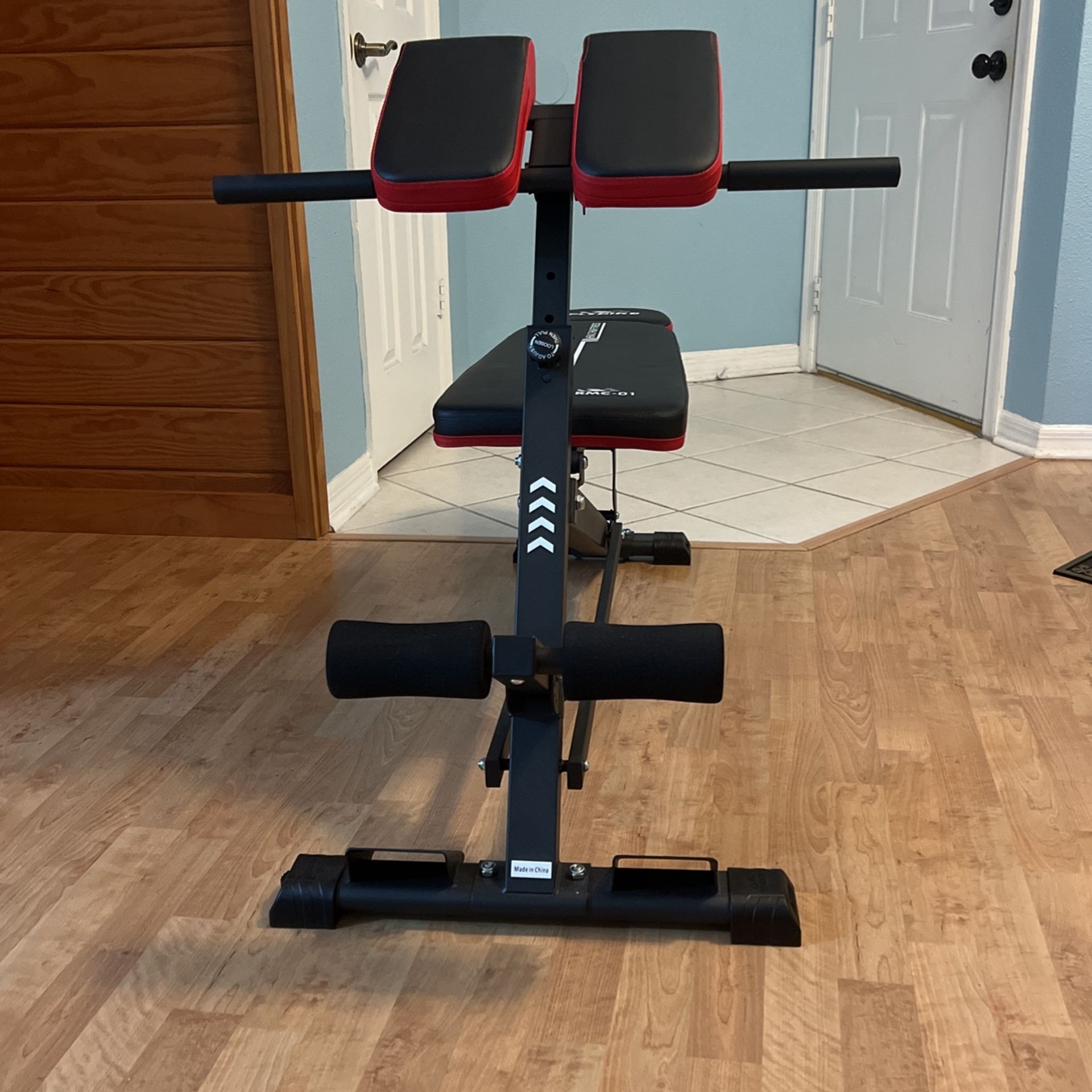 FlyBird 3 in 1 Workout Bench, Roman Chair, Weight Bench and Sit Up Bench for Hyper Back Extension and Full Body Workout with Handle, Abdomen core