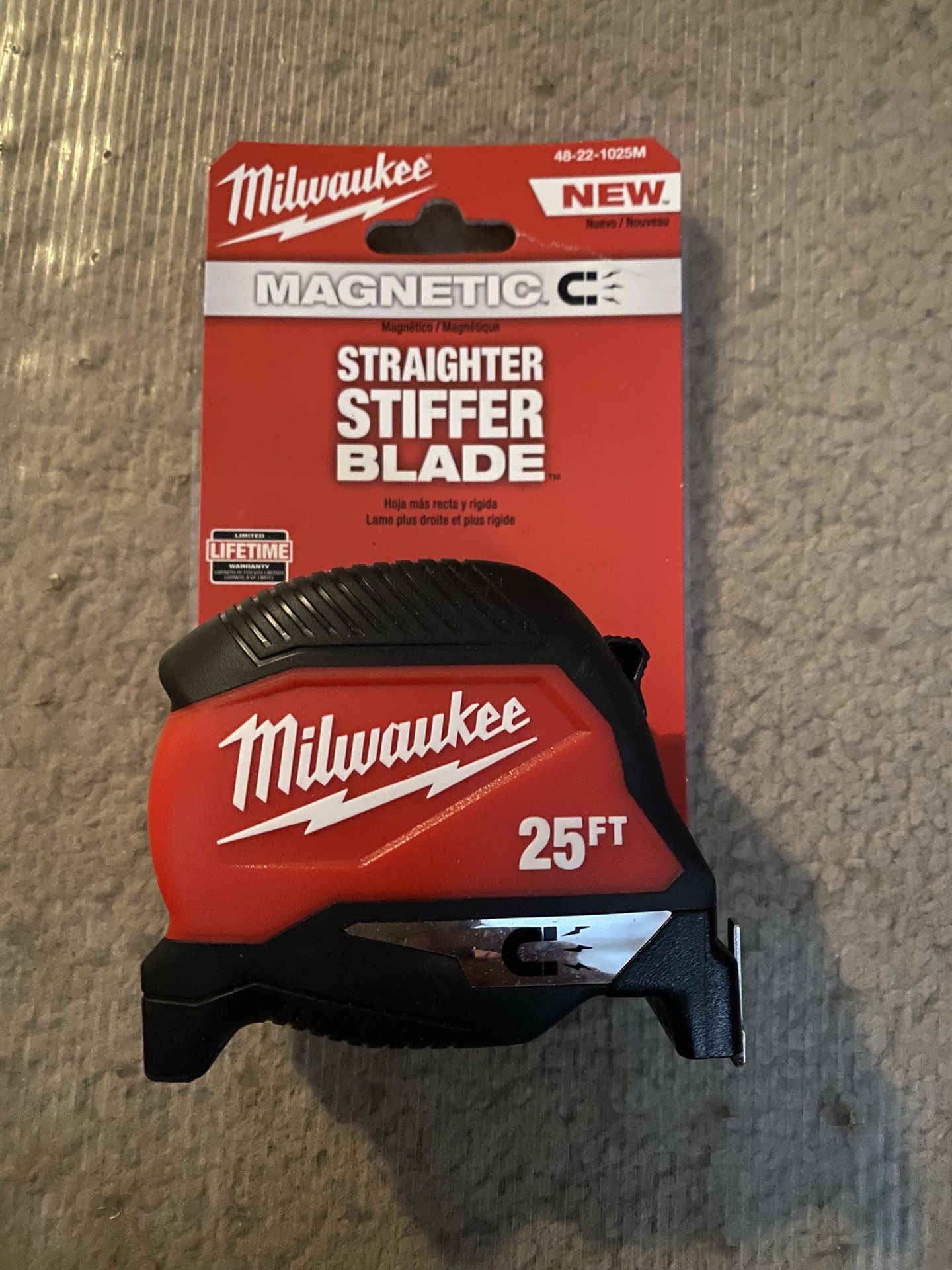 Milwaukee 25 ft. Magnetic Tape Measure