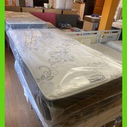 Twin size mattress/ Colchon
