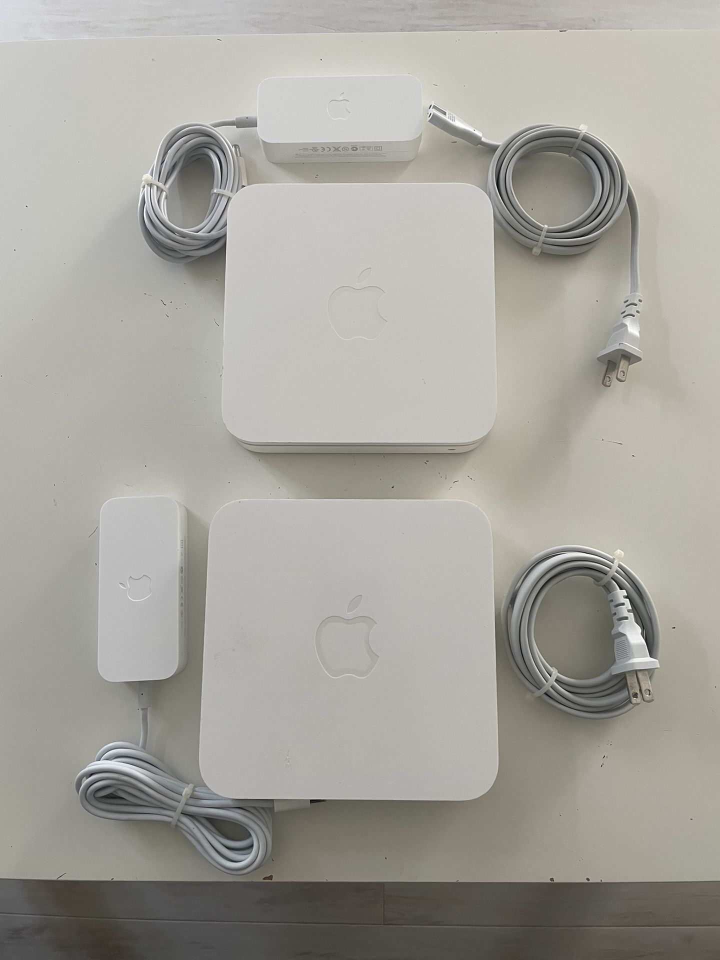 2x Airport Extreme (A1408) $20 For All!