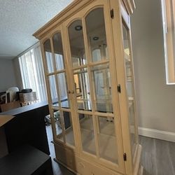 China Cabinet With Glass Shelves