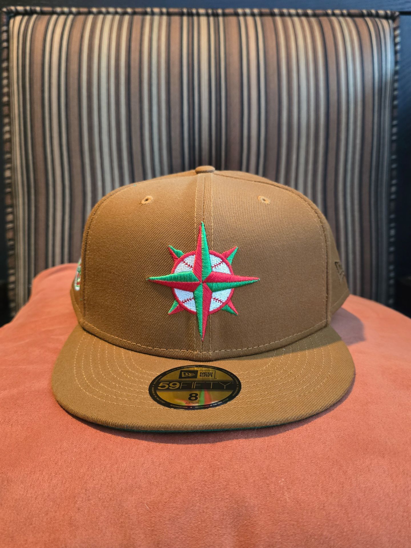 new era rare gucci cap