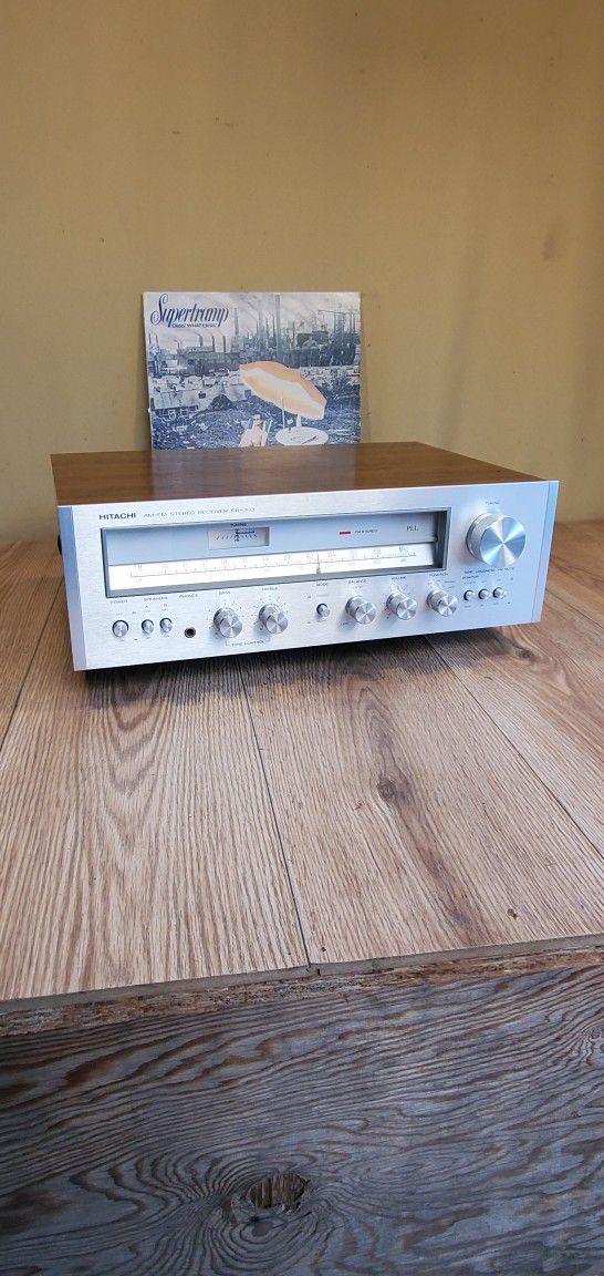 Hitachi SR-303 Vintage Silver-Face Stereo Receiver 