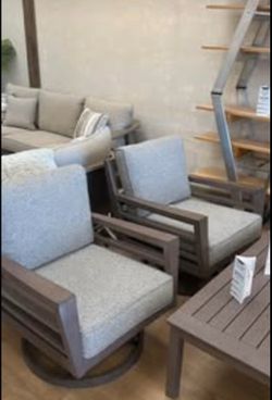 *New Patio Furniture* Weatherwood Patio Swivel Chairs