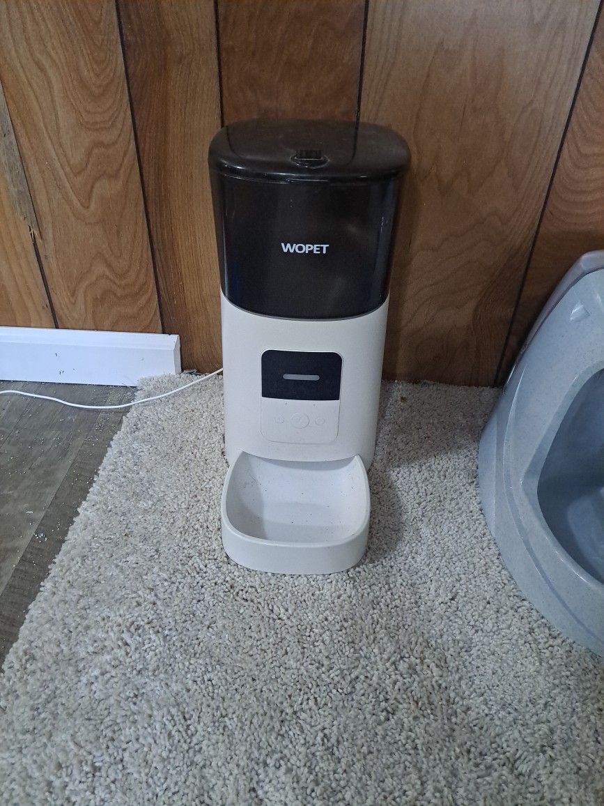 Wopet Automatic Feeders ×2