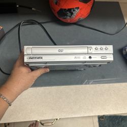 Polaroid DHM-0100 Progressive Scan DVD/CD/MP3 Player 