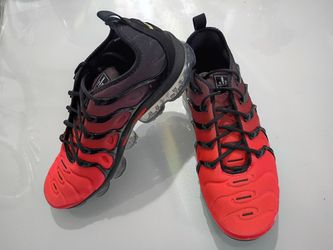 Nike,  AIR VAPORMAX. PLUS