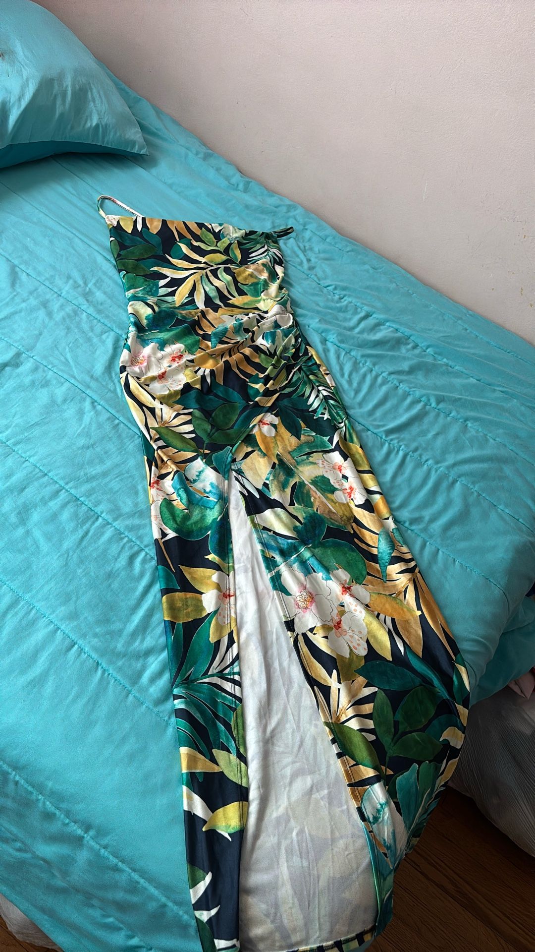 Dress M New