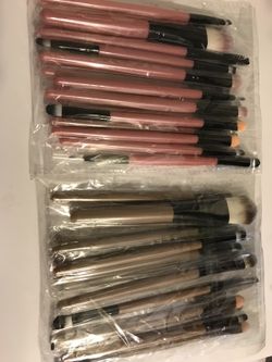 Makeup brushes