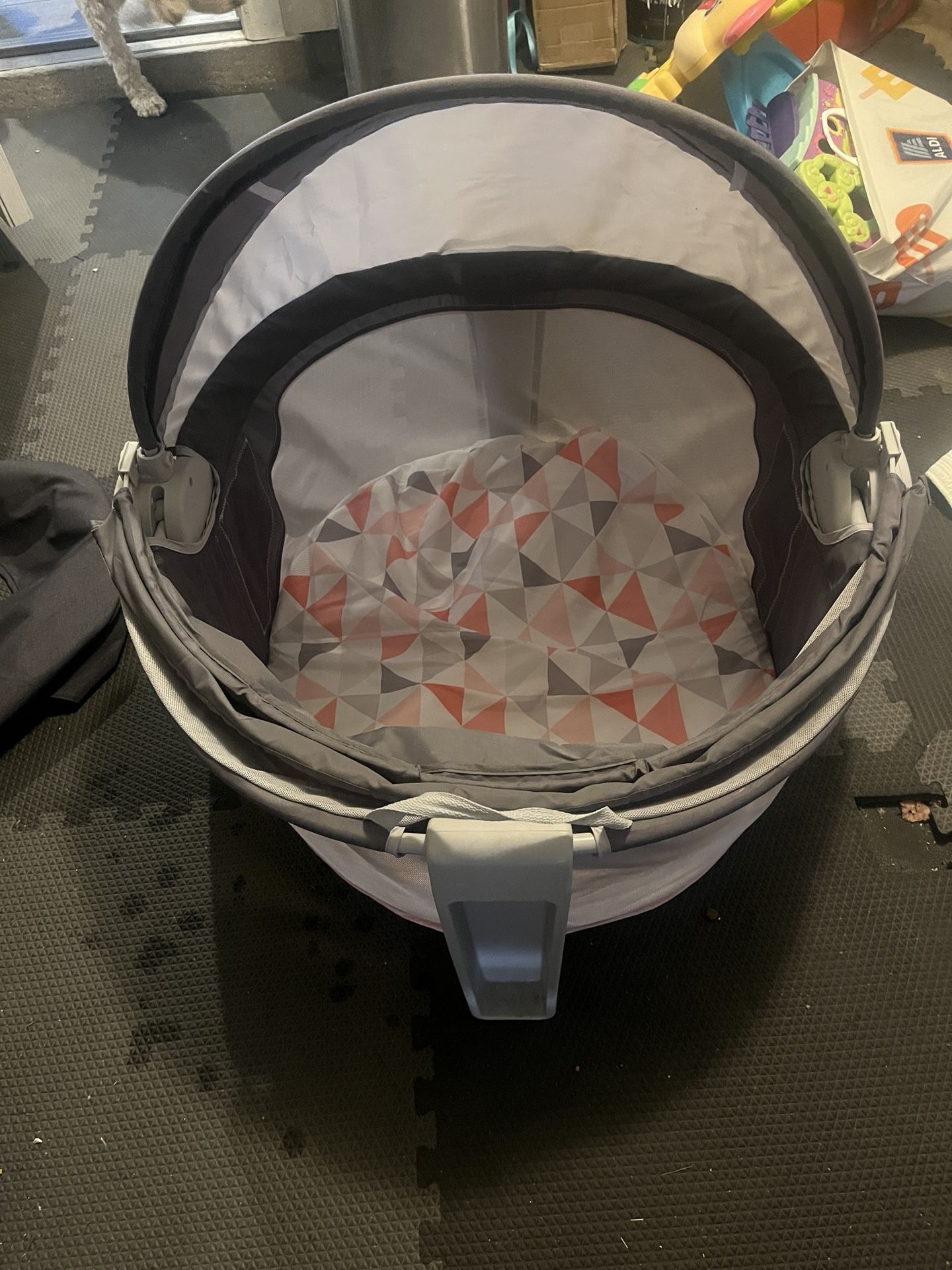 Portable Bassinet On-The-Go Baby Dome