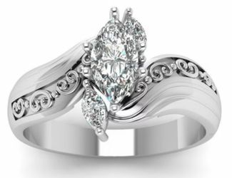 New Women’s Size 6 Moissanite Ring Sterling silver
