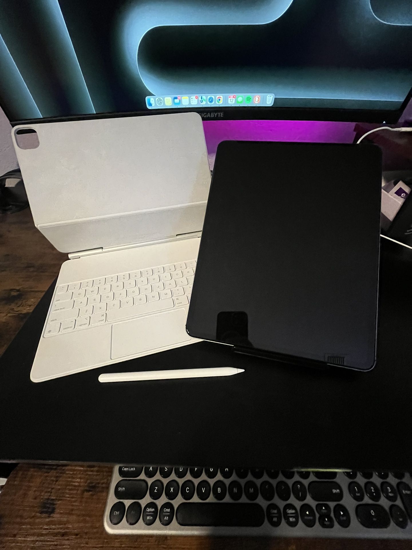 M1 iPad Pro (12.9-inch) (5th Gen) - Cellular