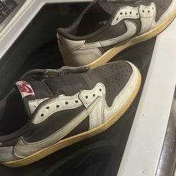 Travis Scott Low Reverse Mochas 