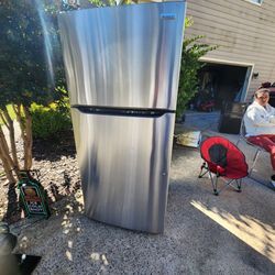 Refrigerador Stainless Steel In Good Condition Extra Clean Works Perfectly