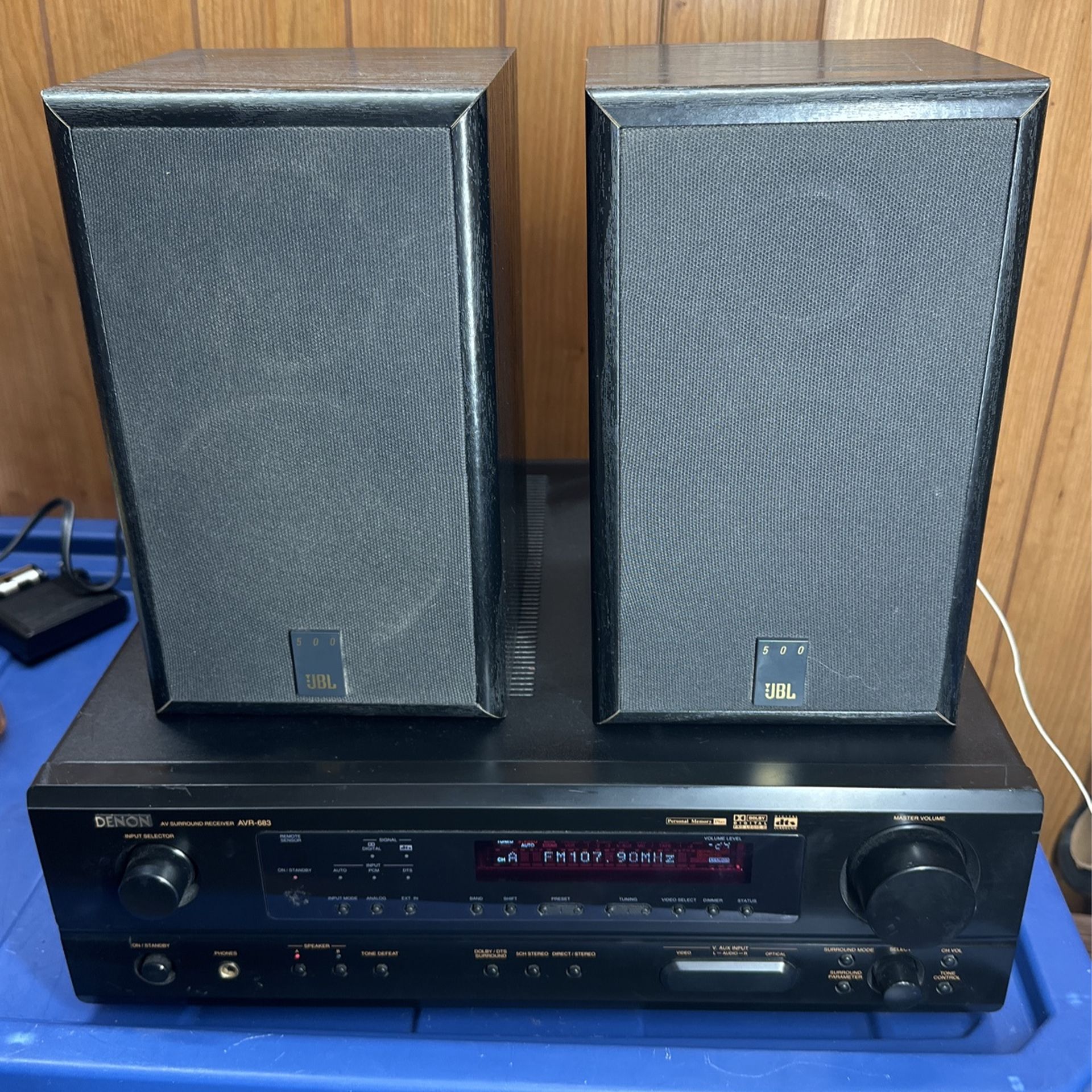 Denon AVR-683 A/V Receiver (No Remote) And Jbl 500 Bookshelf Speakers
