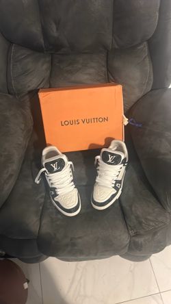 Lv shoes pickup only 120$