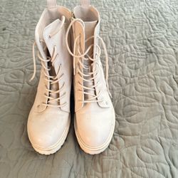 White Lace-Up Combat Boots Guess