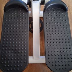 Nu & Moll mini step machine