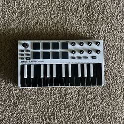 AKAI MPK Mini Keyboard