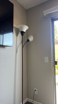 Floor lamp
