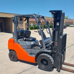 5000 LB. Capacity Toyota Pneumatic Low Hour Forklift 