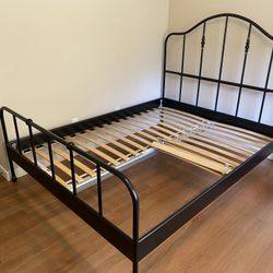 Queen Size Bed Mattress And Frame 