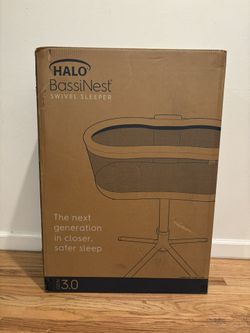 HALO BassiNest Swivel Sleeper 3.0 With 360 Rotation