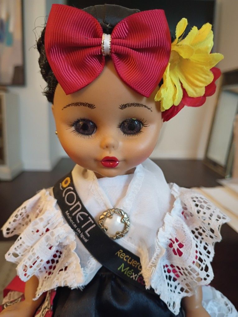 VTG Vintage Conetl Mexico Doll