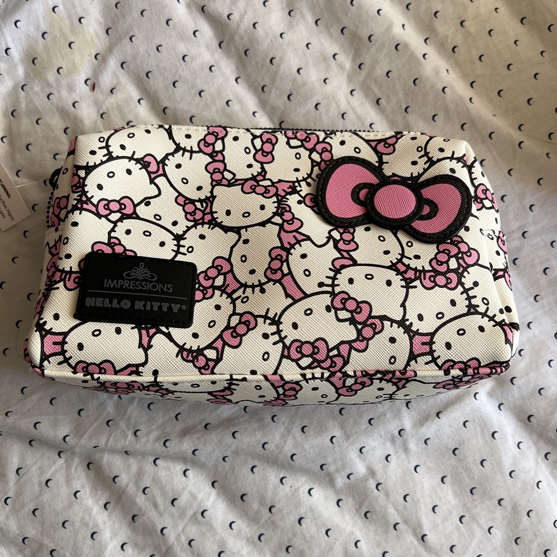 Hello Kitty Impression Cosmetic Bag for Sale in Bakersfield, CA - OfferUp