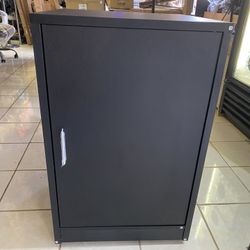 storage cabinet(23x23x36in)