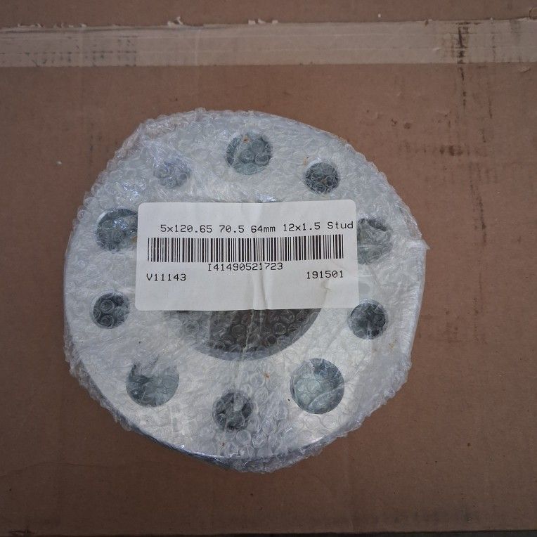 5 x 4-3/4" wheels spacers 2-1/2" thick