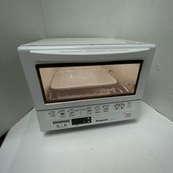 Panasonic NB-G110P Flash Xpress Compact Toaster Oven w/ Double Infrared Heating