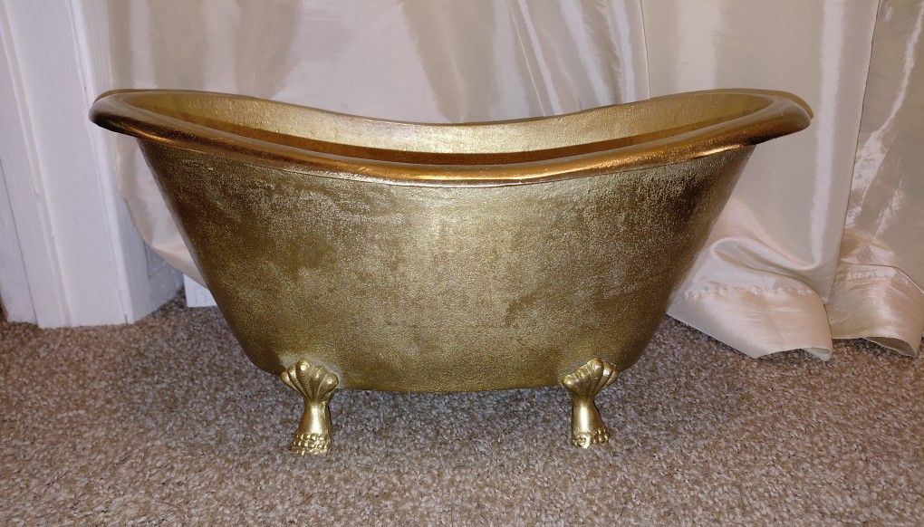 GOLD Small claw foot tub/18in long, 12"wide & 8in tall