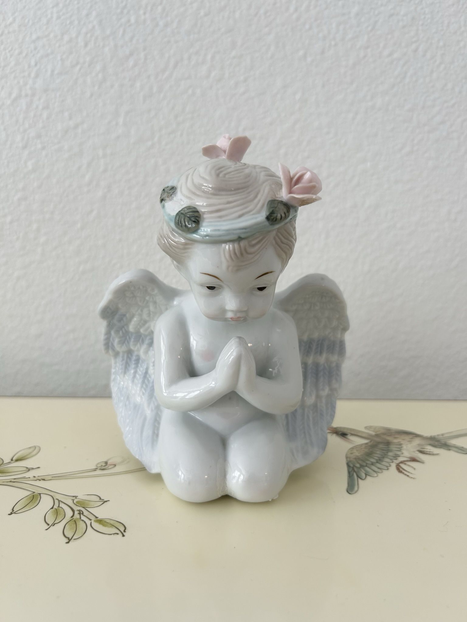 Vintage Praying Angel/Cherub White Porcelain Floral Head Wreath