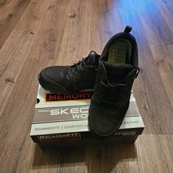 REEBOK STEEL TOE SHOE