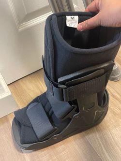 Boot for injured foot