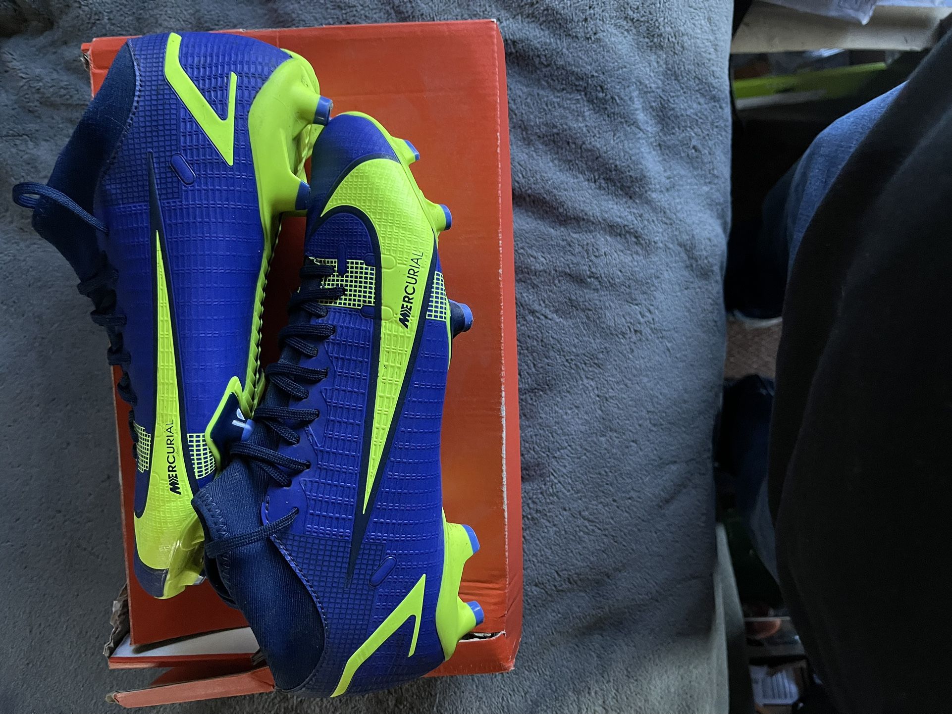 Nike Mercurial Soccer Cleats for Sale in Lynnwood, WA OfferUp