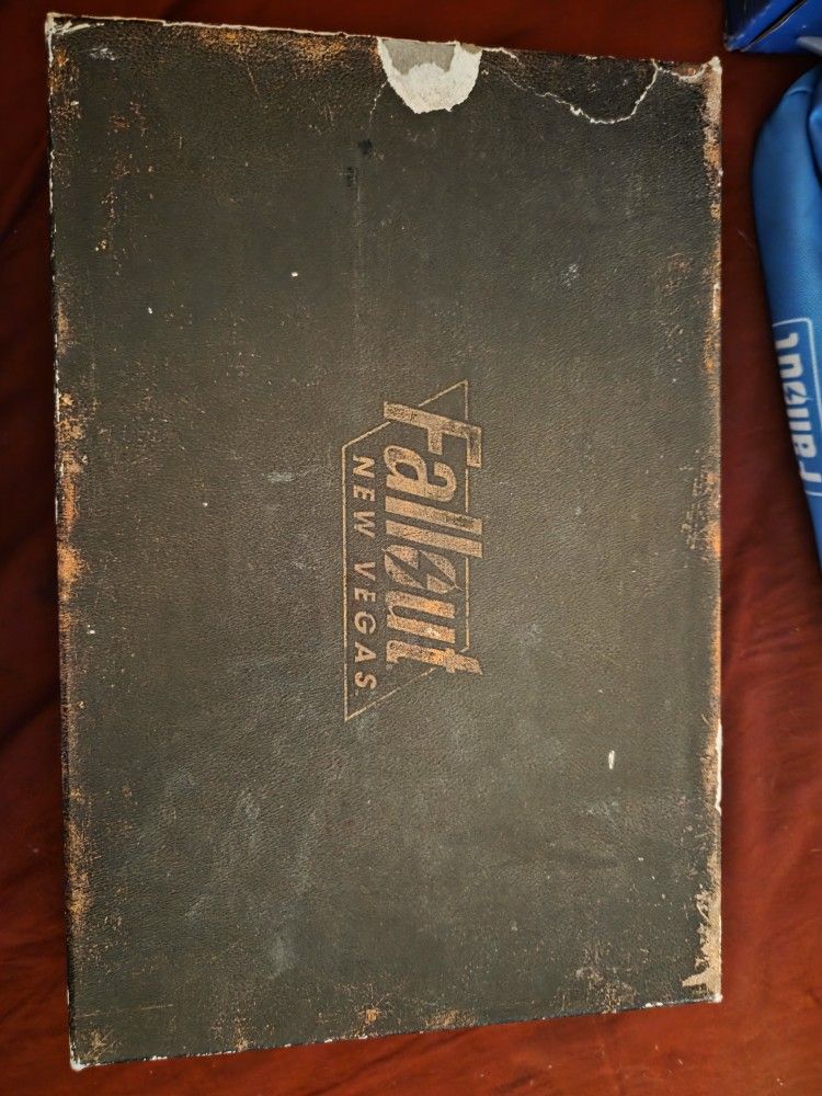 Fallout New Vegas Collectors Edition Box