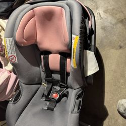 2 Car Seats 