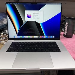 MacBook Pro 202116” 32gb Ram 1tb Hard Drive