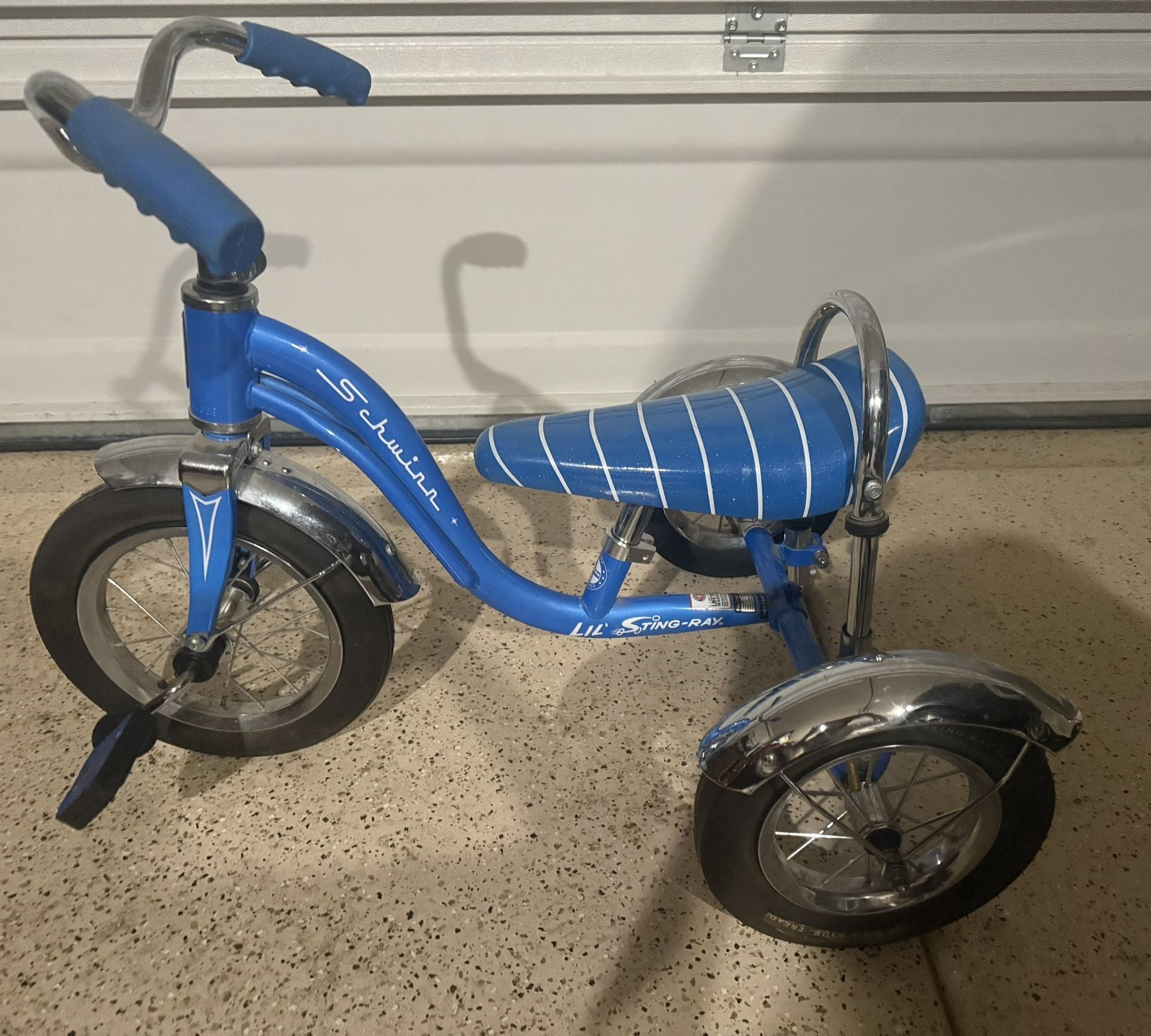 Lil Sting Ray Schwinn Bikes Tricycle Schwinn Red Lil Stingray Tricycle