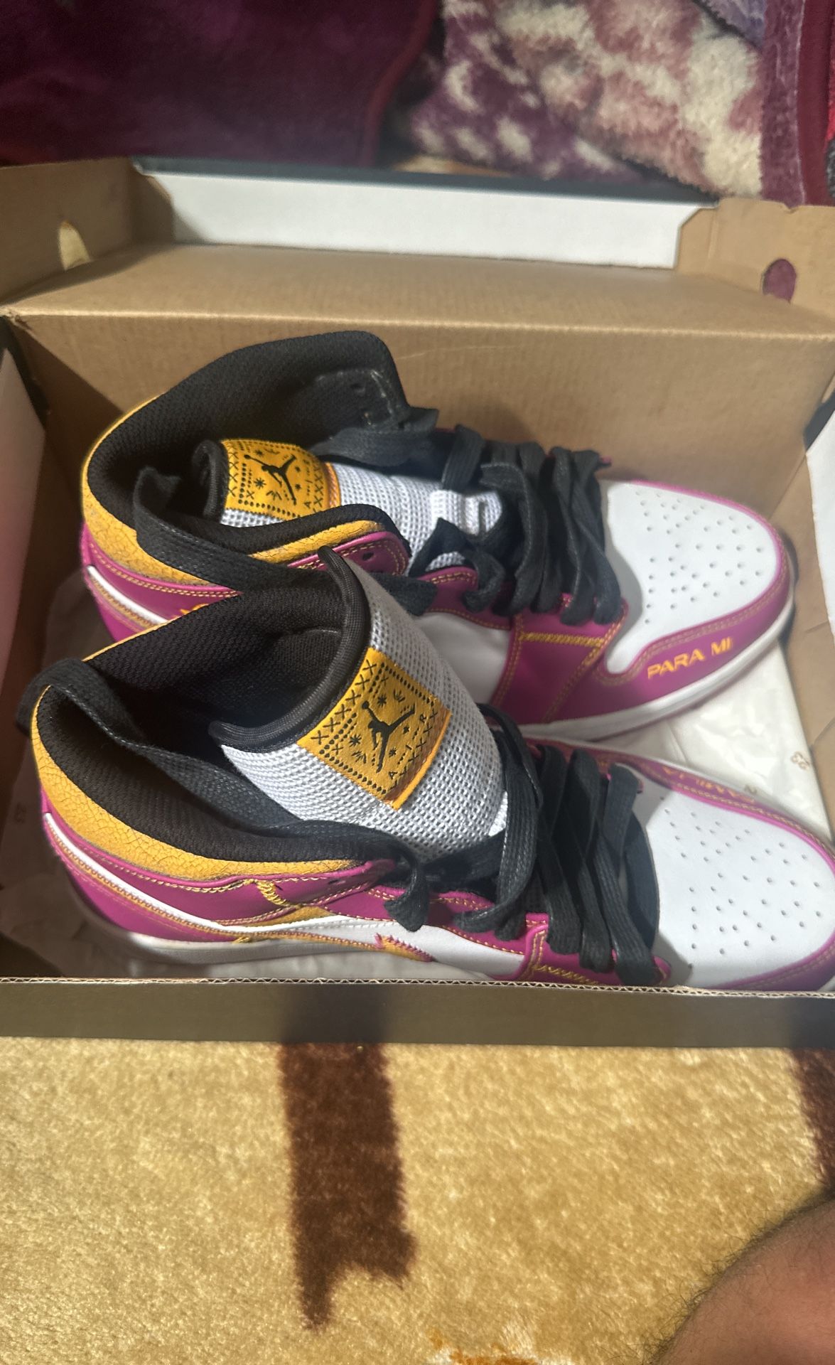 Air Jordan 1 Mid DoD Color Purple And White Size 8 Men