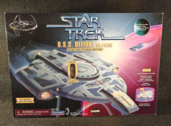 Playmates Star Trek USS Defiant NX-74205 Valiant Class Prototype Destroyer #003759