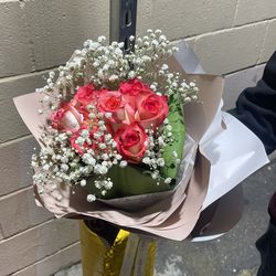 7 Rose Bouquet with Luxury Wrapping Paper 