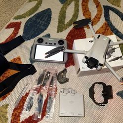 DJI Mini 3 Pro Fly More Vlogger Combo (DJI RC ) Drone 4k With 3 Batteries Bag