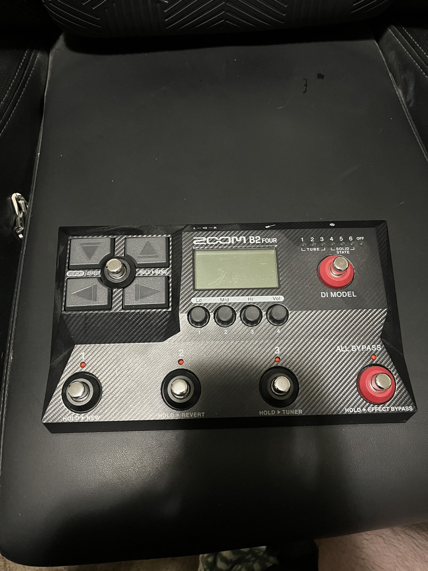 Zoom B2 Four Bass Multi-Effects Processor