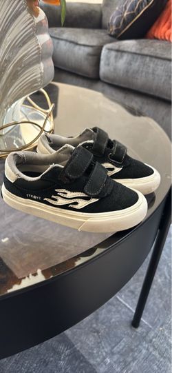Toddler Shoes -Strayes