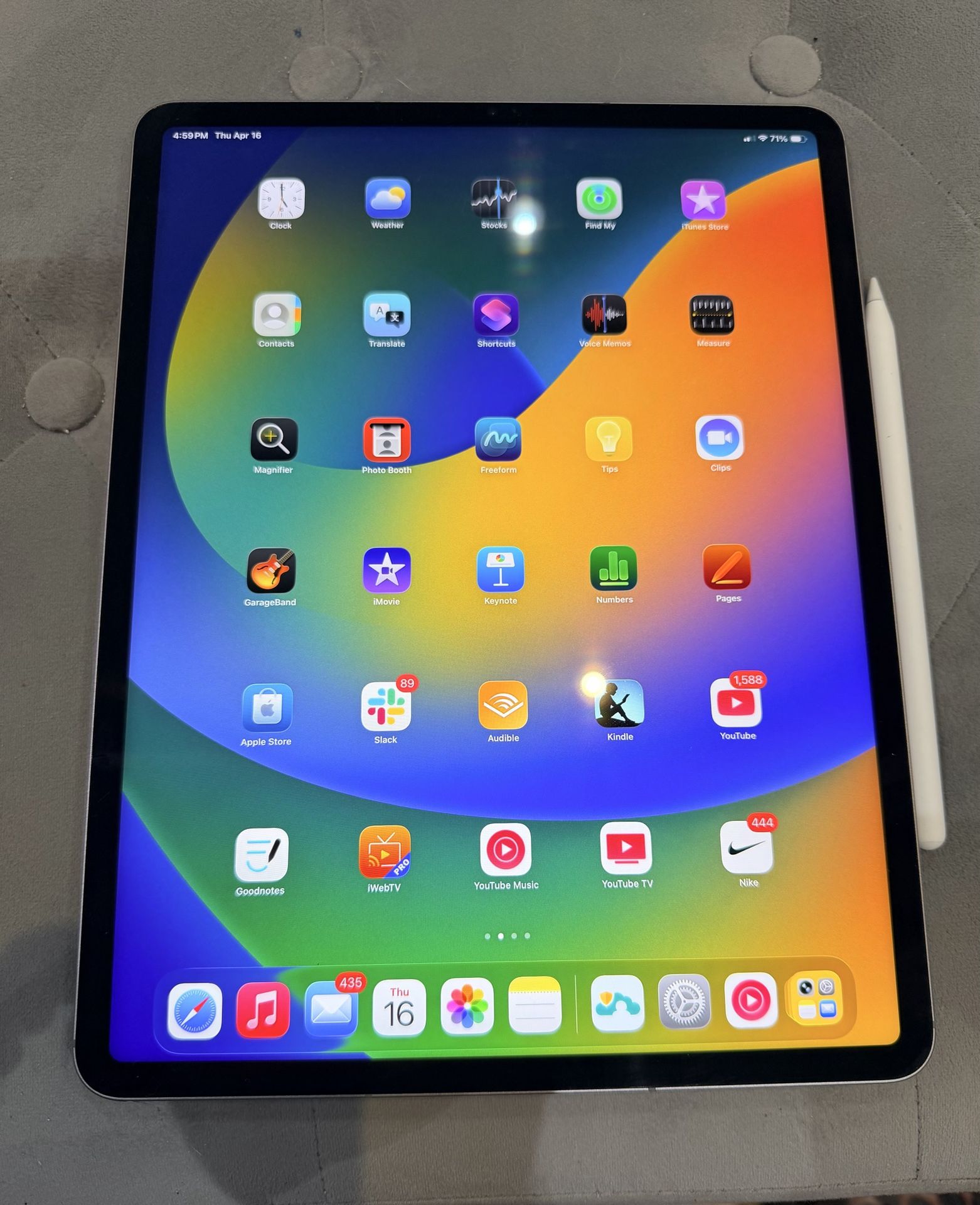 iPad Pro 12.9” (6th Gen) 256GB WiFi + Cellular + Apple Pencil